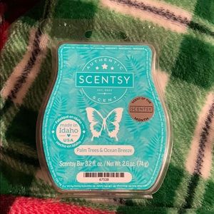 Scentsy Palm trees & ocean breeze